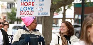 Kane County Democratic women ‘Roe the Vote,’ march in Geneva