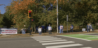 Mercy Medical Center nurses picket in Springfield