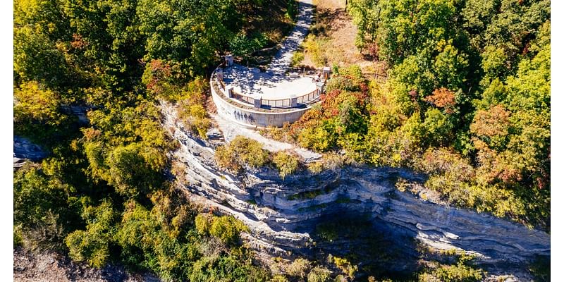 It’s fall color season in Missouri and Illinois. Here’s how to enjoy it