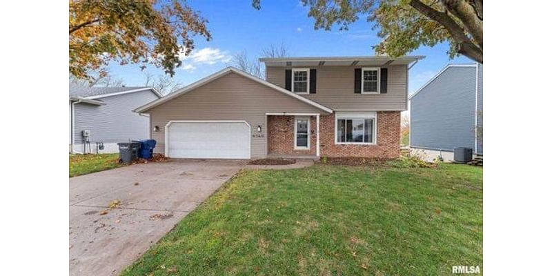 3 Bedroom Home in Bettendorf - $355,000