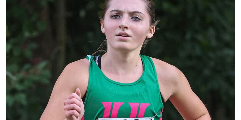 University High's Zoe Carter hopes to continue to move up at state cross country