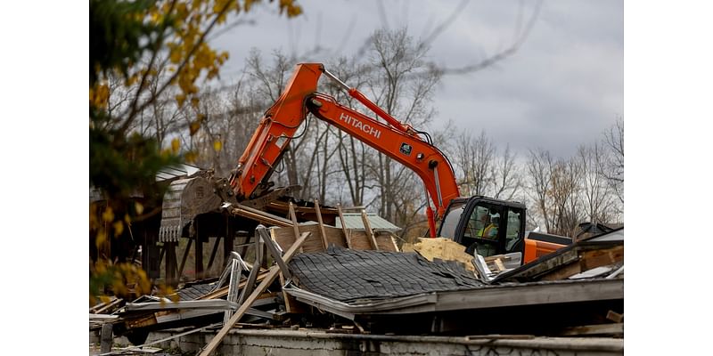 Demolition of old Flint Farmers‘ Market starts as city makes plans to redevelop site