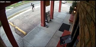 Mobile bike theft caught on camera (video)