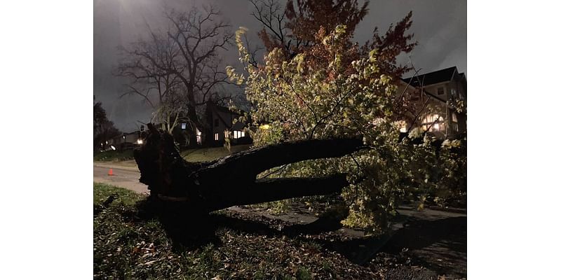 60 mph winds leave thousands without power across KC metro area Monday night