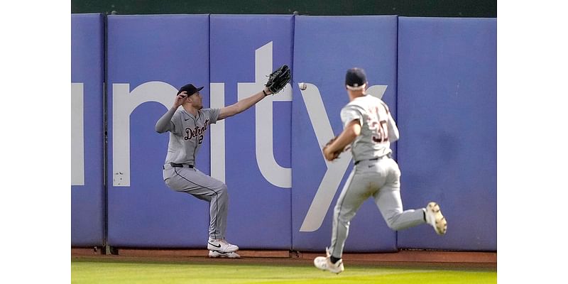 Tigers look to patch outfield communication gaps before playoffs