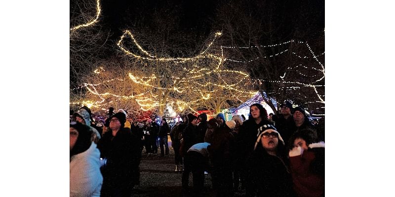 Fireworks, 1 million lights will kick off holiday season at Michigan park