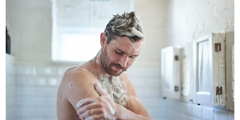 The 30-Second Hack You Should Be Using In The Shower, According To A Doctor