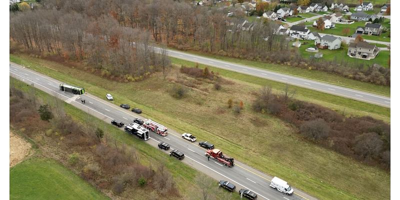 28 people injured, 1 critically, in Thursday morning tour bus crash on I-490 near Chili