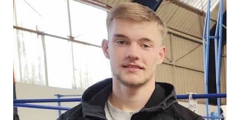 Tragedy as champion boxer, 17, dies after being 'stabbed several times outside nightclub'