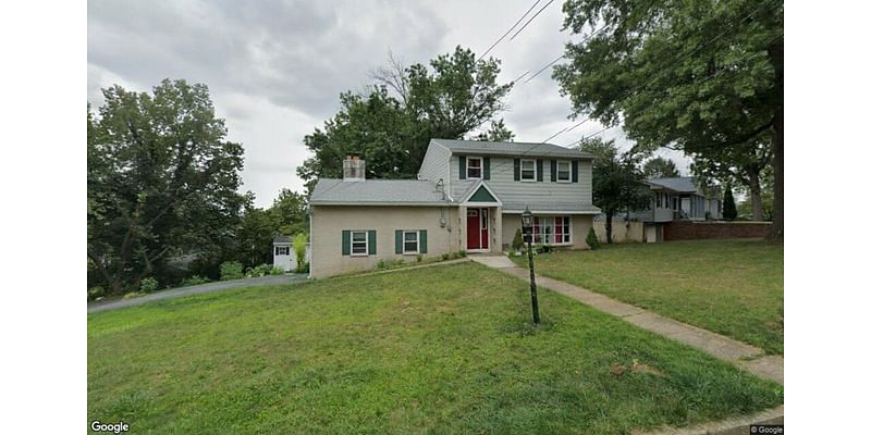 Five-bedroom home in Harrisburg sells for $300,000