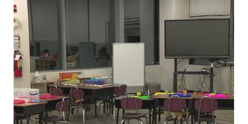 Parents tour temporary classroom after New Jersey school shut down for mold