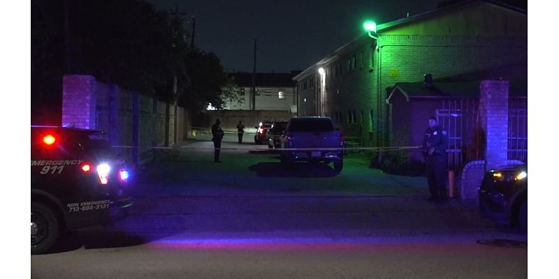 Houston police investigating deadly shooting involving 2 men on south side