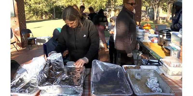 Chesnee residents spend hundreds a week cooking for homeless