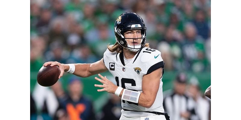 Report: Jags QB Trevor Lawrence (shoulder) doubtful