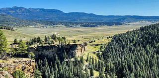 Posts From The Road: Sally Overlook On Piedra Ice Fissures Trail In Colorado