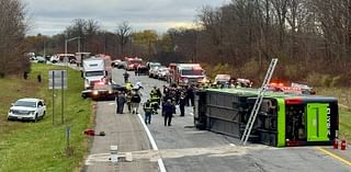 28 people hospitalized after tour bus en route to Niagara Falls crashes