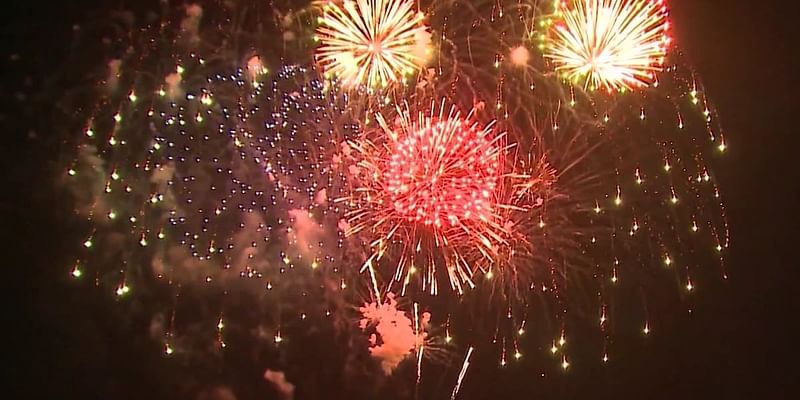 Las Vegas casino celebrates 25 years with fireworks