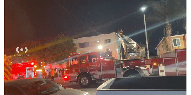 2 hospitalized, including child, after fire rips through Van Nuys apartment building