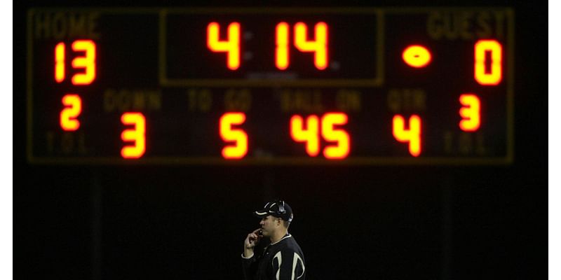 Shakopee gets gritty, works its way past Blaine in high school football