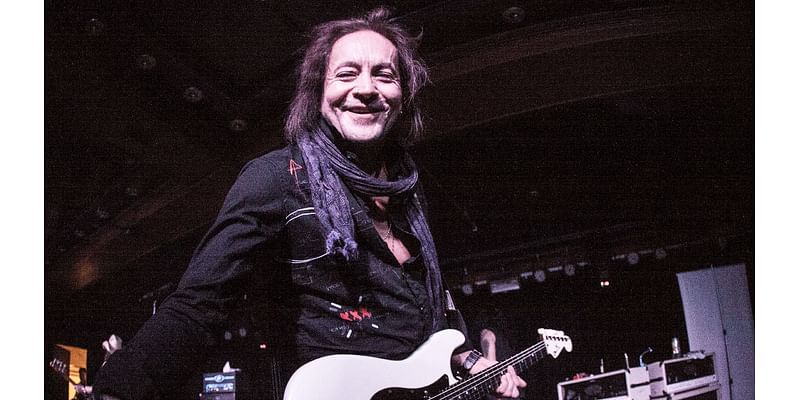 Jake E. Lee says he’s “doing surprisingly well” after Las Vegas shooting