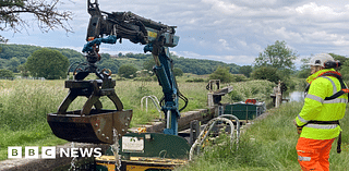 Dredgers to clear 1,100 tonnes of silt from river in Leicester