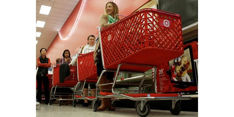 When do stores open and close on Thanksgiving and Black Friday this year?