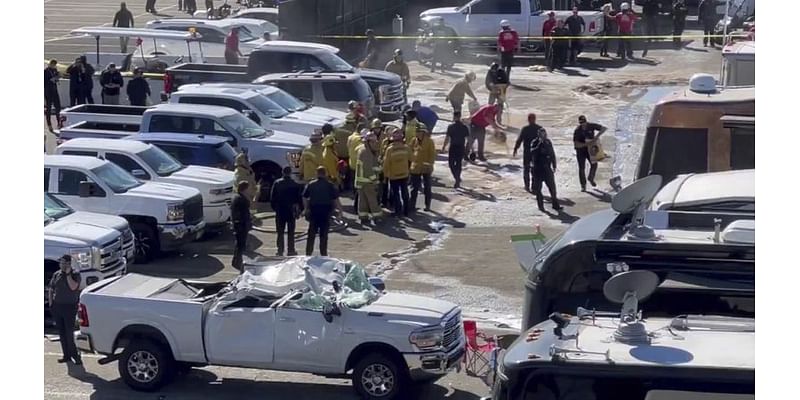 3 hurt when plane crashes near Southern California dragstrip hosting racing event