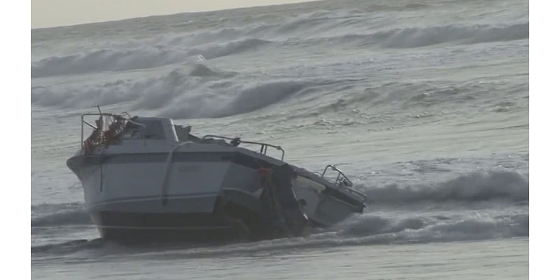 1 dead, 4 hospitalized after boat capsizes near Bodega Bay