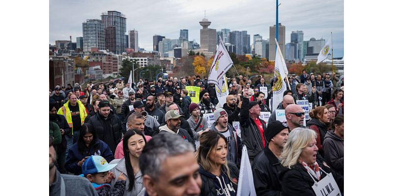 Talks Resume in BC Port Dispute in Bid to End Multi-Day Lockout