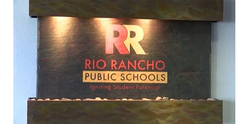 Rio Rancho students speak on internet safety program to school board