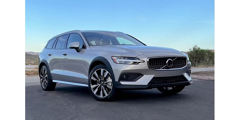 2024 Volvo V60: wagon love remains