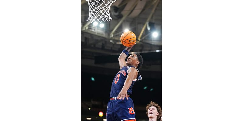 Auburn basketball freshman shine in final exhibition game against Florida Atlantic