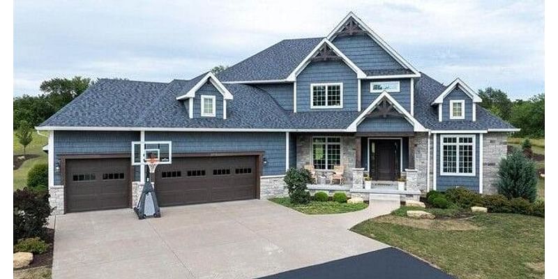 5 Bedroom Home in Davenport - $1,200,000