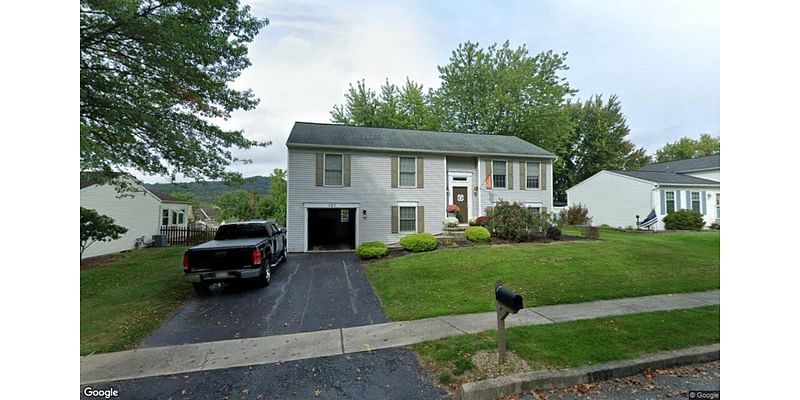 Single-family residence in Lewisberry sells for $330,000