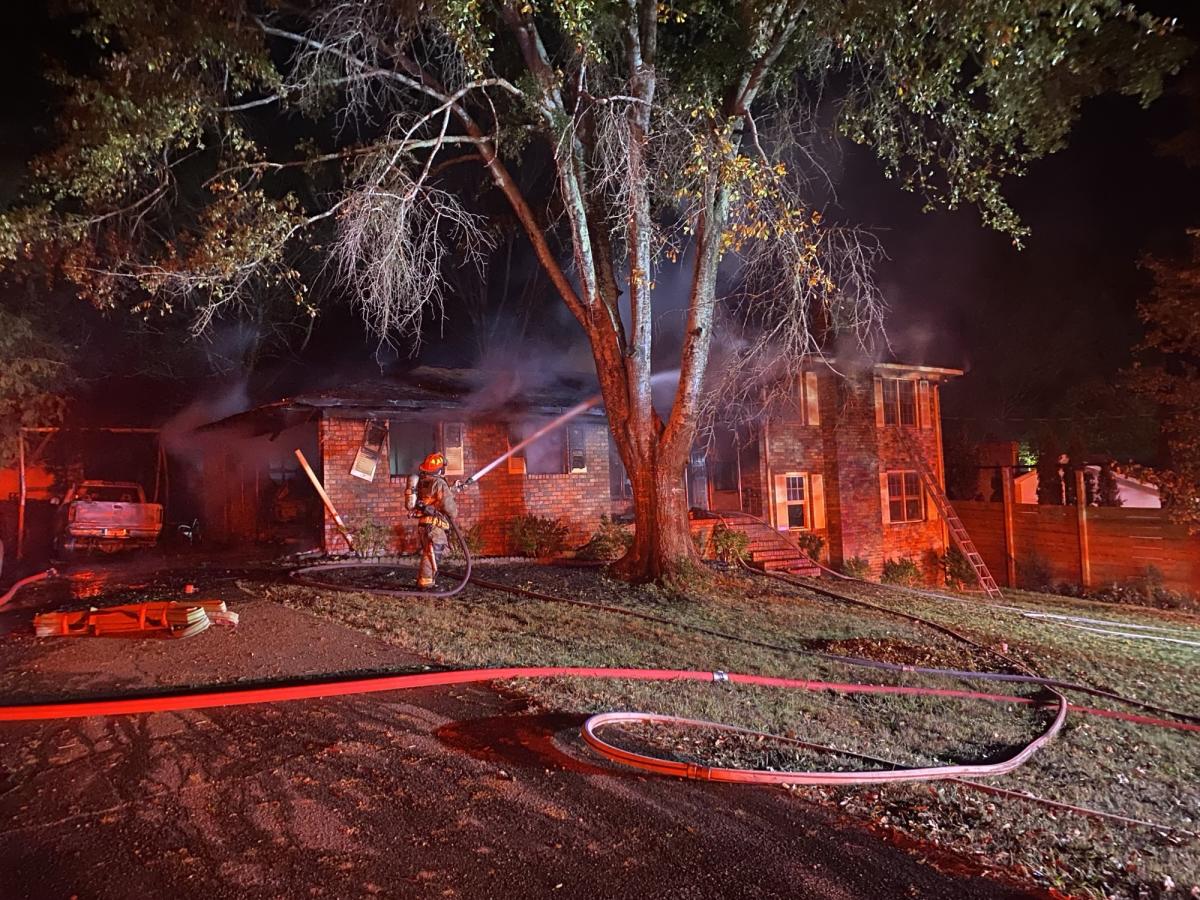 1 displaced after early morning house fire in Gainesville