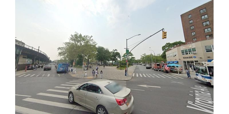 NYC nut randomly slashes man, 62, with boxcutter in broad daylight attack