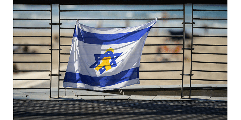 New Jersey high school allegedly banned yellow ribbons honoring Israeli hostages: 'Deeply offensive'