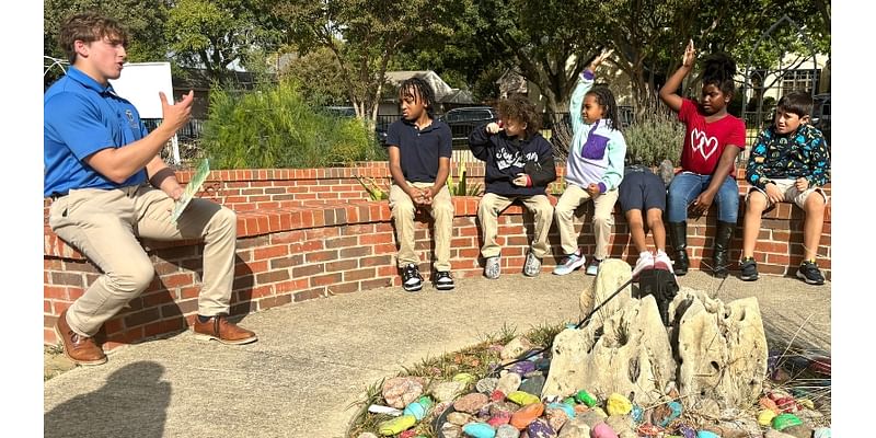 Animals Bring Firsthand Learning to Elementary Students