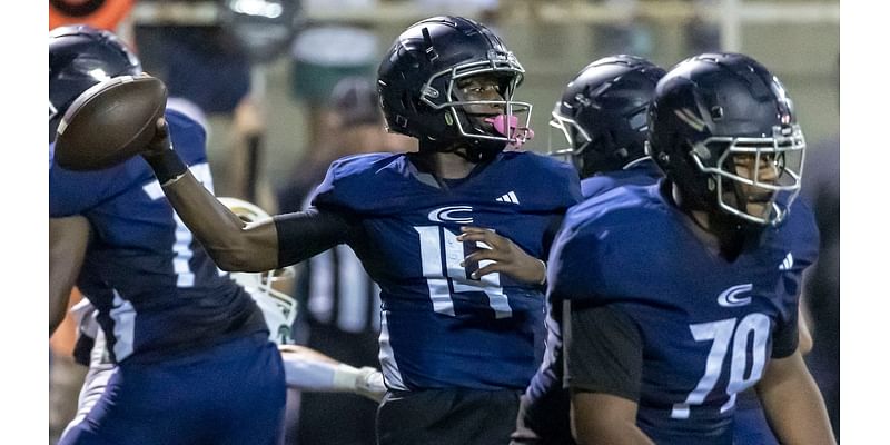 Vote for the Hollis Wright Birmingham area top football performance for Week 7