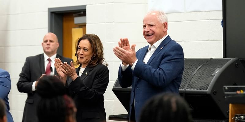 Harris and Walz travel by bus in southeast Georgia to reach out to voters in GOP strongholds