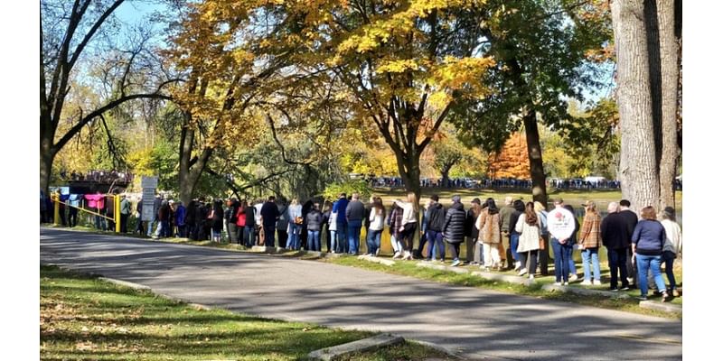 Harris supporters — including many who already voted — rally in GR