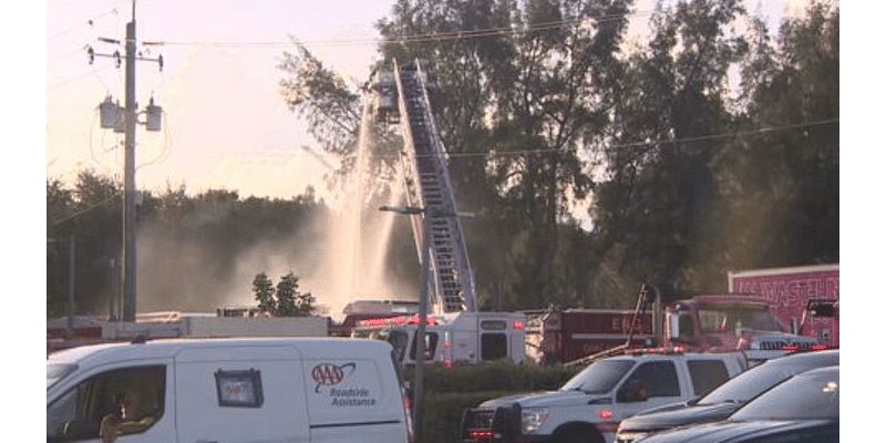 Truck carrying recycled products catches fire in Fort Lauderdale; no injuries reported - WSVN 7News