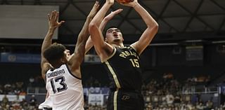 Edey's 28 points, 15 boards power No. 2 Purdue past No. 4 Marquette in Maui Invitational title game