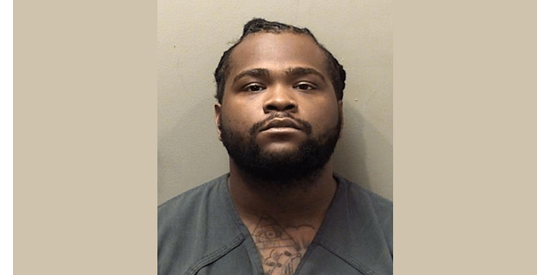 Bloomington man detained in McLean County jail for drug offenses