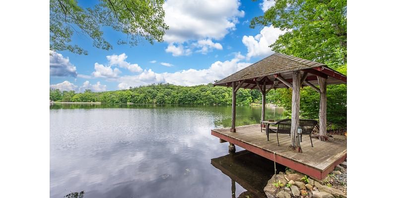 This tiny lakefront home got big interest and sold for 20% over asking price