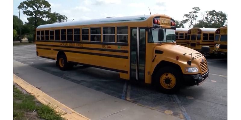 5 kids injured in school bus crash in St. Petersburg