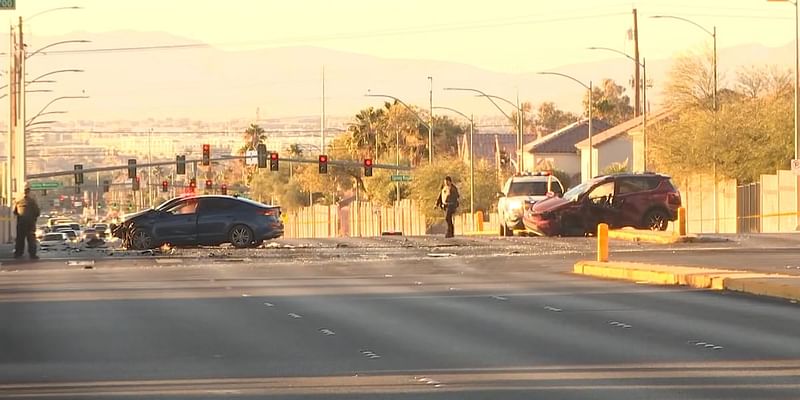 Las Vegas police investigate crash that injured two on Buffalo, Desert Inn