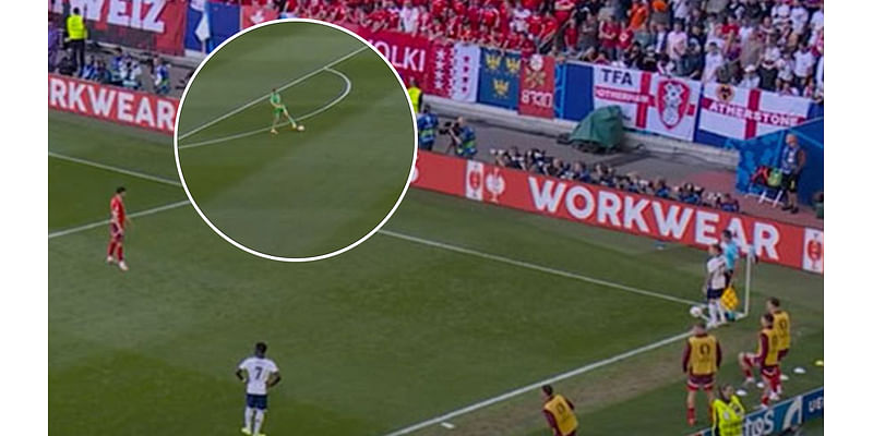 England fans left baffled by corner routine that ends up back with Jordan Pickford as they brand it 'criminal'