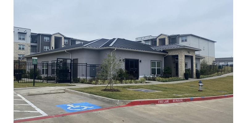 300-unit mixed-income housing complex opens in Oak Cliff