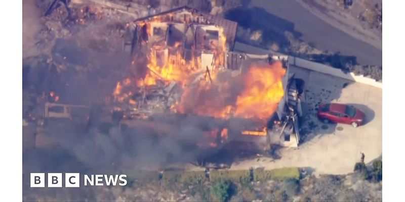 Ventura County fire: California homes engulfed by flames